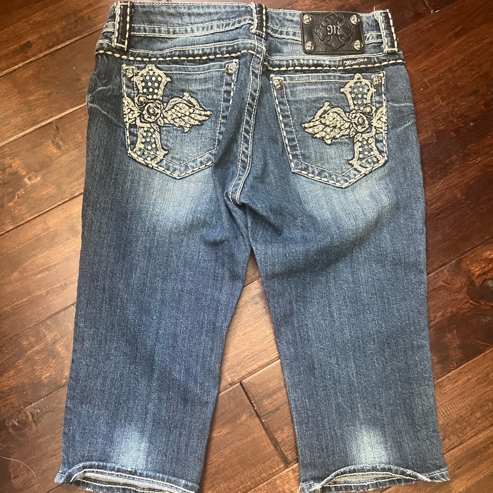 Miss Me cropped jeans